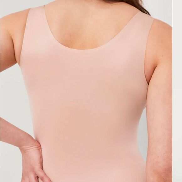 NWT SPANXshape Invisible Tank - Picture 2 of 5
